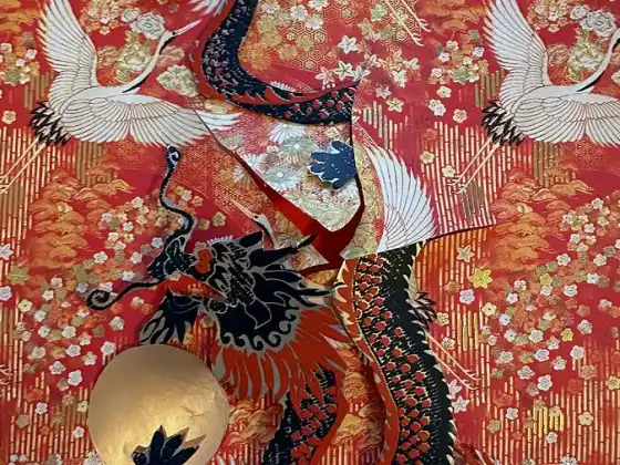 光を見るために闇と共にある