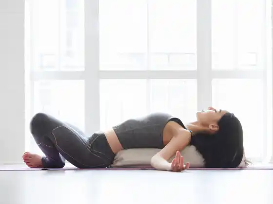 Yin Yoga infundido con Reiki - Anahata Chakra 